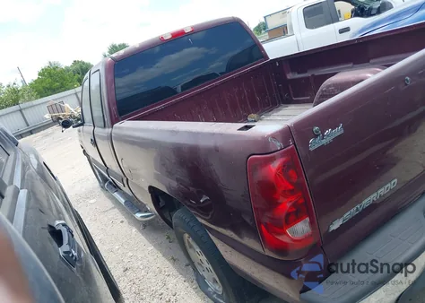 2003 Chevrolet Silverado 1500 Ls z USA, uszkodzony, nr VIN 2GCEC19X031167261